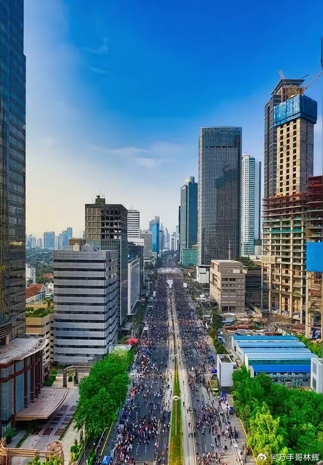 现在很多人不相信楼市能稳，因为政策只说“止跌回稳”，没说要大涨。但政策也提到要让