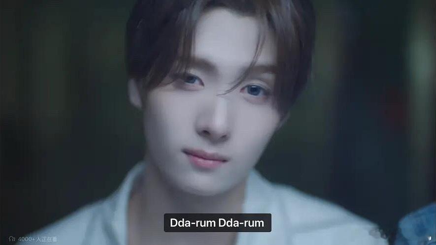 为什么这种大怼脸镜头要缺一个成员？ 