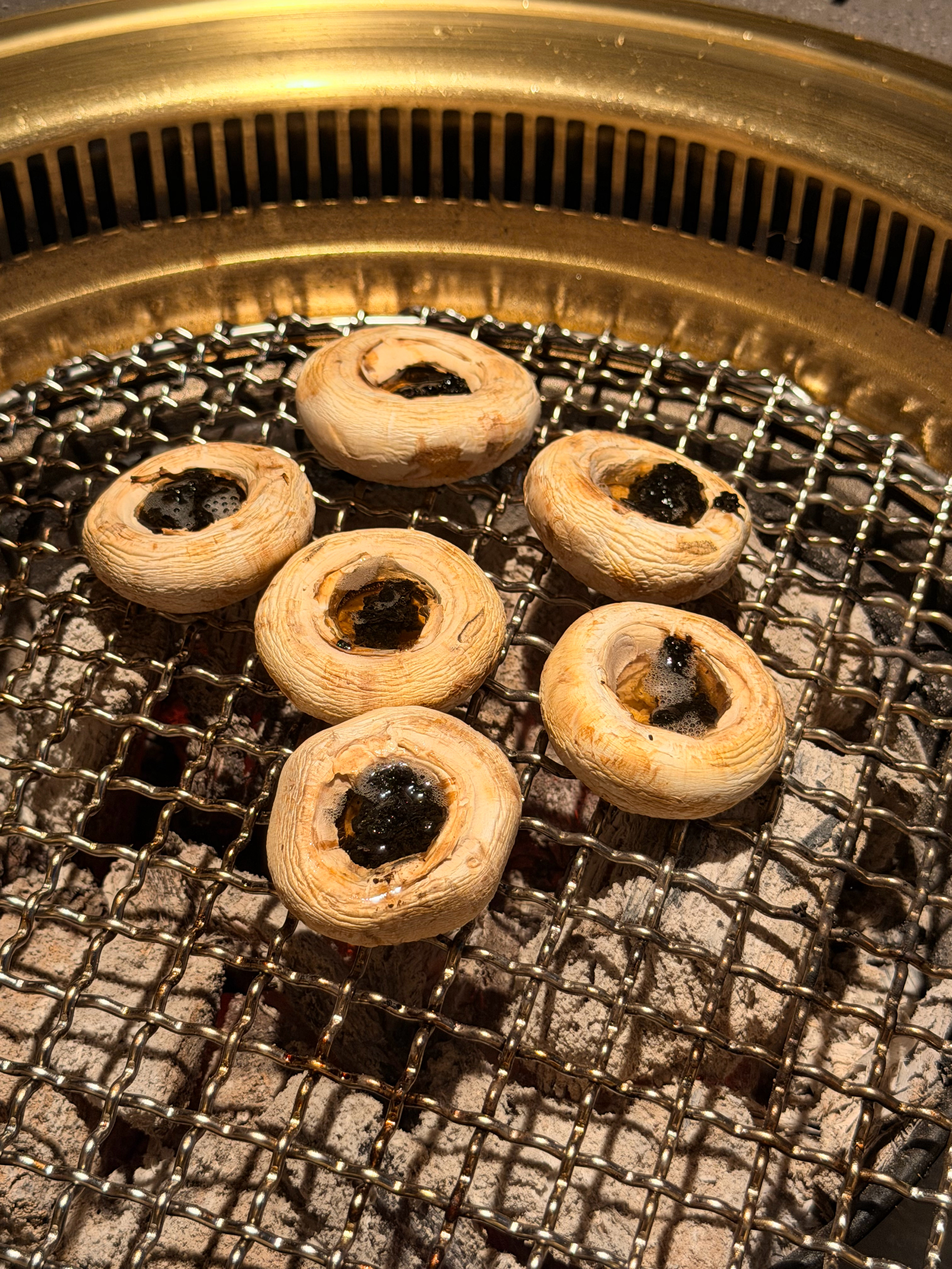 和姐姐吃肉吃肉👭一家新开的烧肉店 之前装修的时候路过就在想开业了要去吃吃自己上