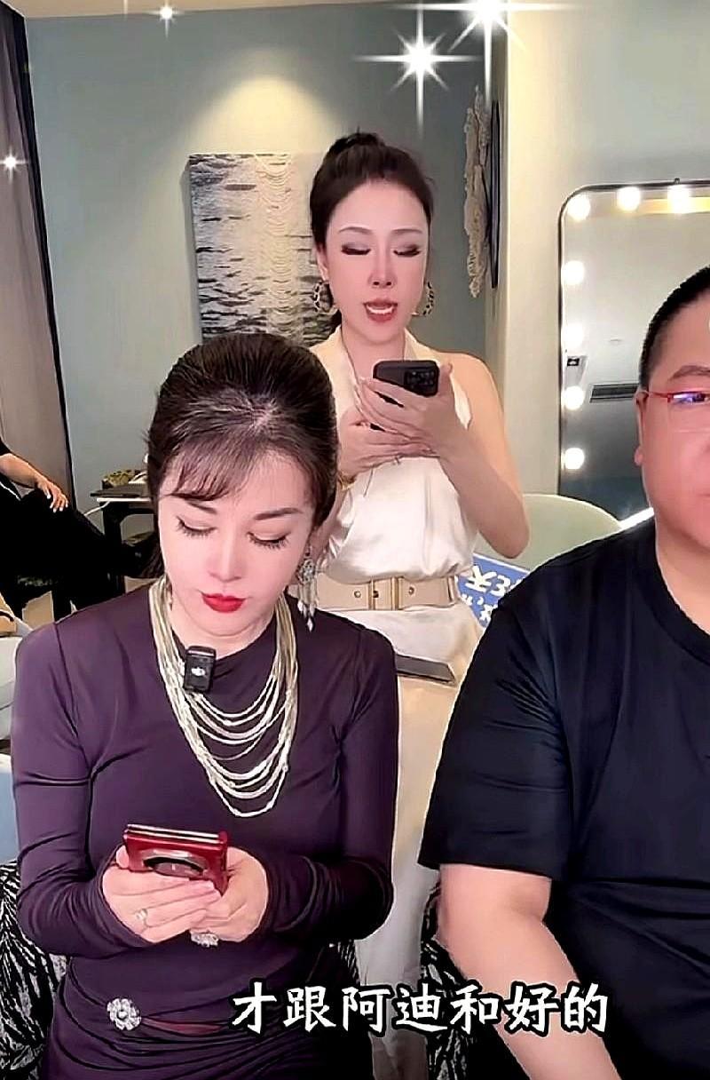 她发个“复合”视频，24小时涨38万粉，卖了4182万对戒。
不是真爱，是算盘打
