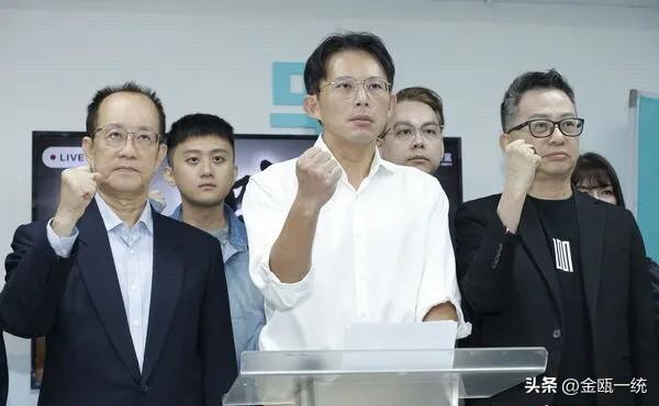 黄国昌：柯文哲不用退党

新竹市长高虹安当初因官司一审有罪，最后退党；而柯文哲昨