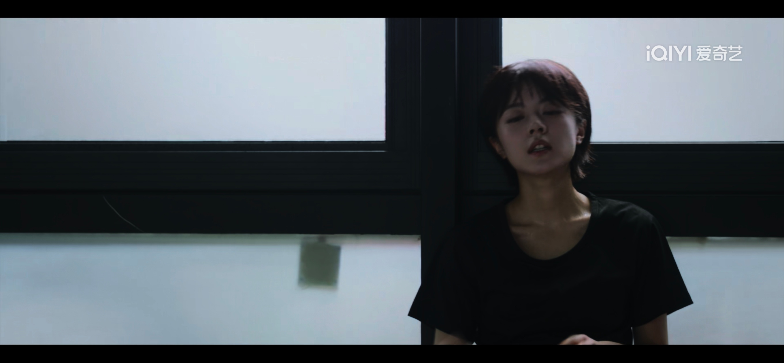 赵今麦这个短发是真发还是假发啊？挺好看的还 