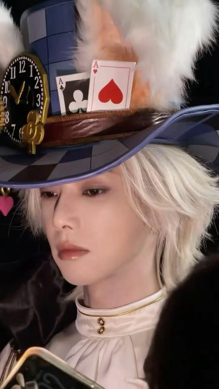 吃点宵夜，呼吸🤩🤩🤩帅爆了华晨宇火星演唱会 华晨宇