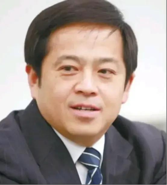 2005年，中国最大的机械制造商徐工集团，即将以3.75亿美元的价格，把85％的