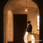 赵丽颖深信时间是最珍贵的礼物 赵丽颖就像一颗璀璨的星，在演艺天空闪耀。她兼顾演员