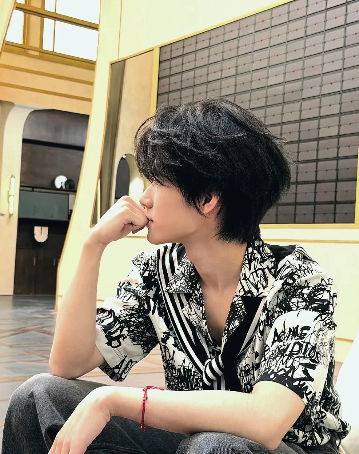 偶遇张真源逛超市偶遇张真源和妈妈逛超市 希望真源以后也可以多陪陪家人在家人身边是