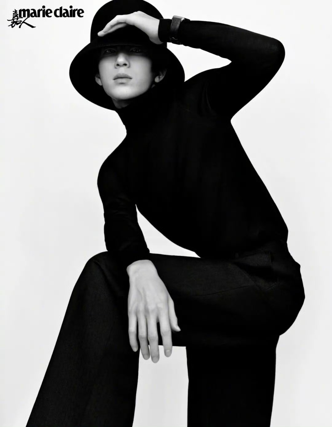 几年前玩儿过了。 无聊的 