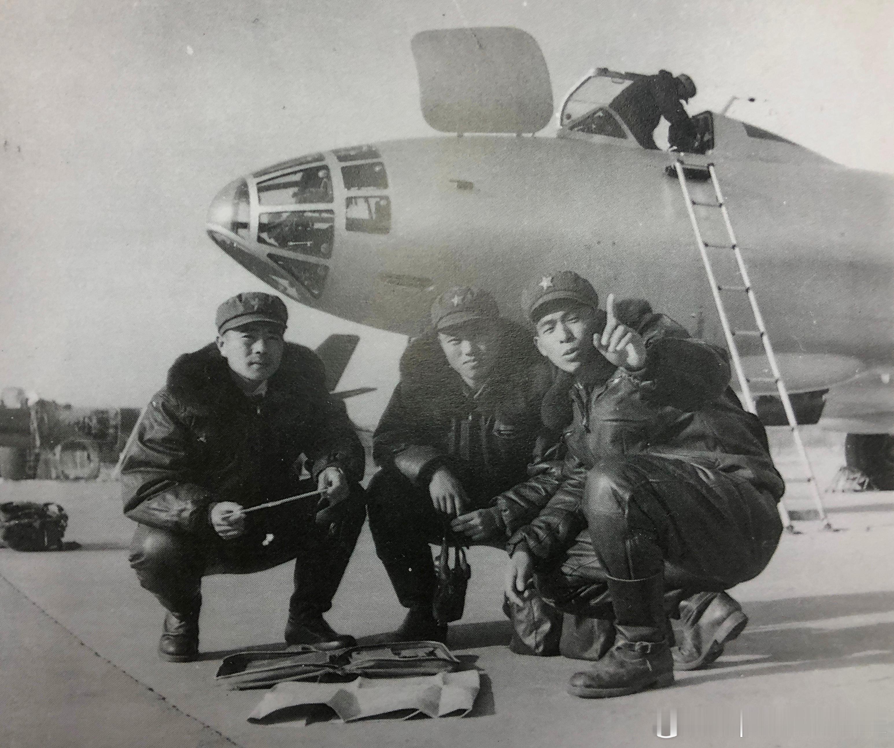 70年代空军飞机起飞前军事历史全触达 ​​​