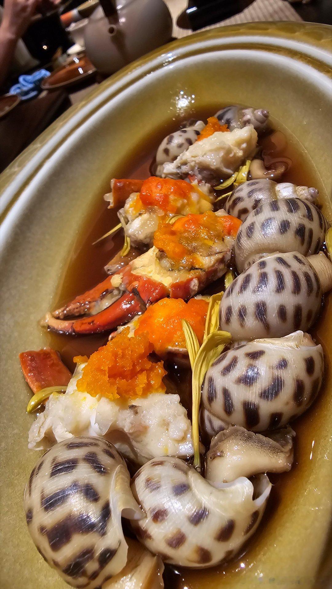 在上海吃的就是一个精致，色香味俱全[馋嘴] ​​​