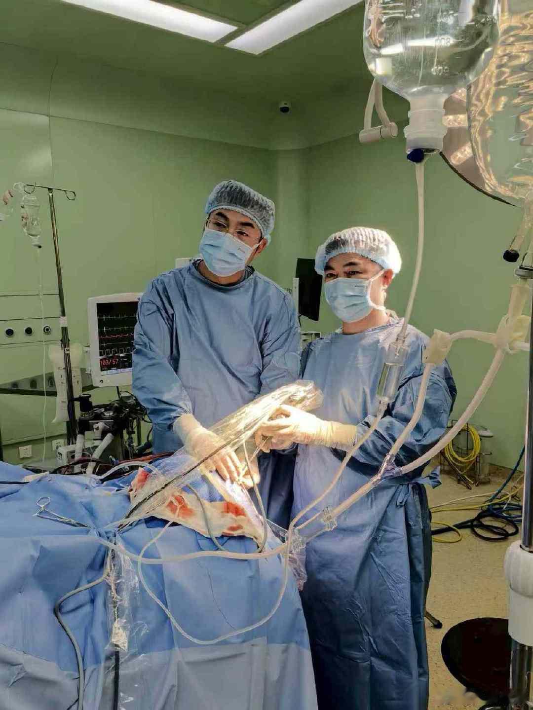 宁波这位医生多次从死神手里抢人 宁波市杭州湾医院神经外科副主任医师毛剑，从业近2