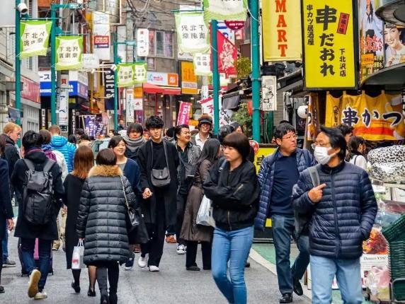 为什么说“开战即封门”？

一旦冲突爆发，航班、港口和海上通道都可能迅速受限，滞