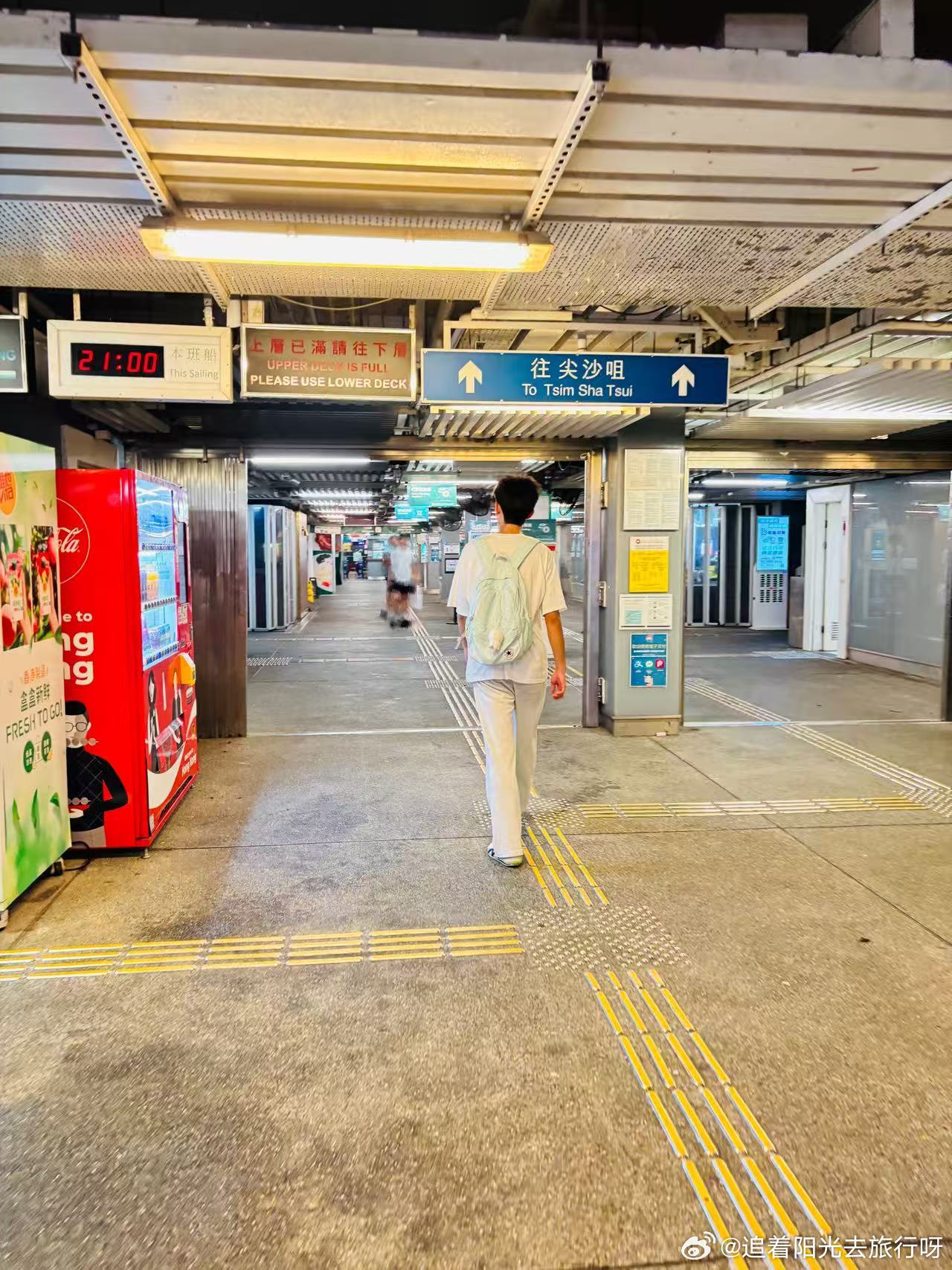 为什么有的人一看就很有气质有的孩子气质是天生的，爱干净、爱整洁的孩子，哪怕只是简