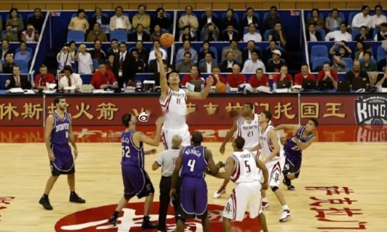 杨瀚森更新微博，发起NBA中国赛赠票活动。他写道：“重燃战火！与NBA中国赛重逢