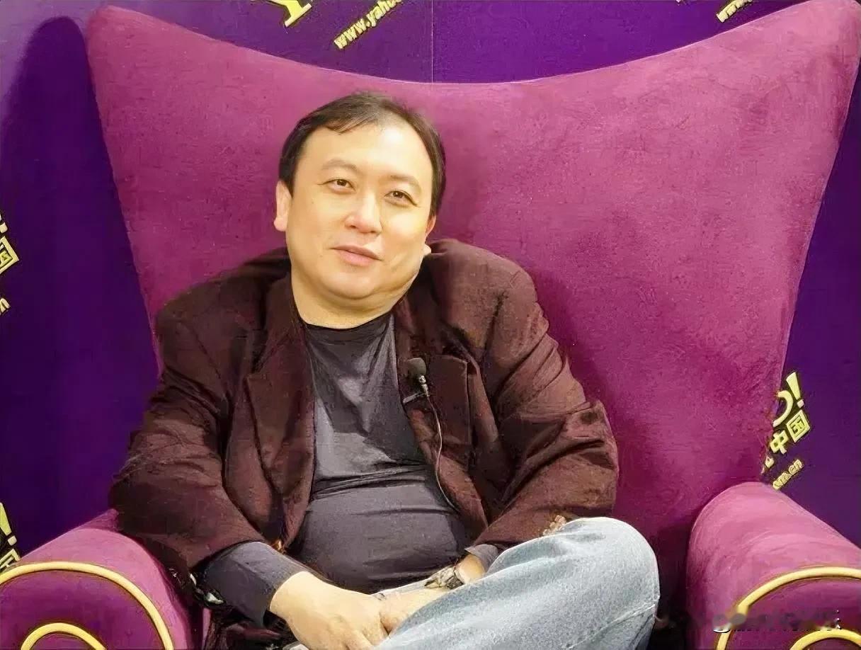 张柏芝与谢霆锋为何离婚？王晶透露背后真相，一段轰动一时的金童玉女情缘就此终结。