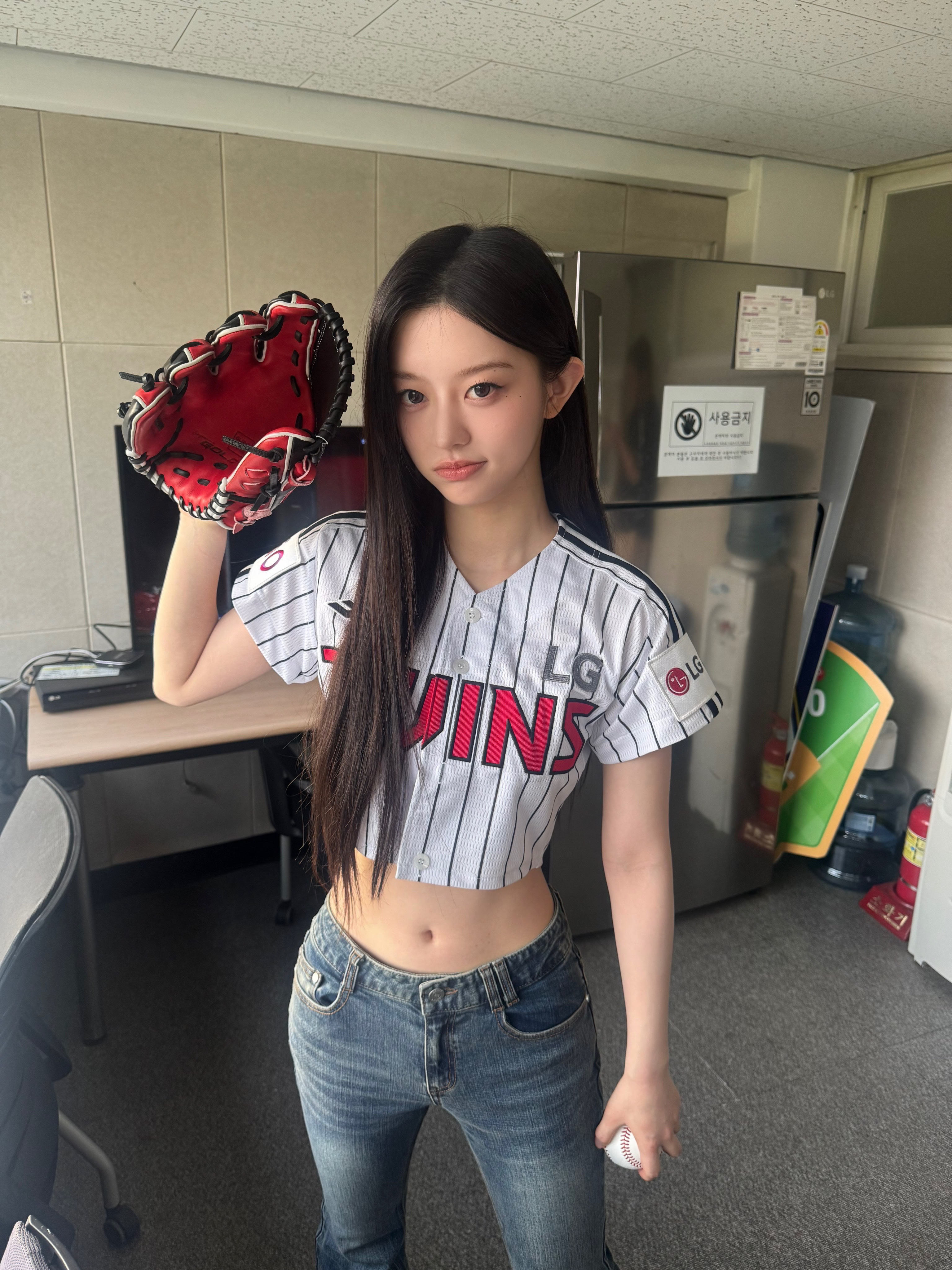 漂亮的minju 漂亮的鼻梁 漂亮的腰🪄✨ ​​​