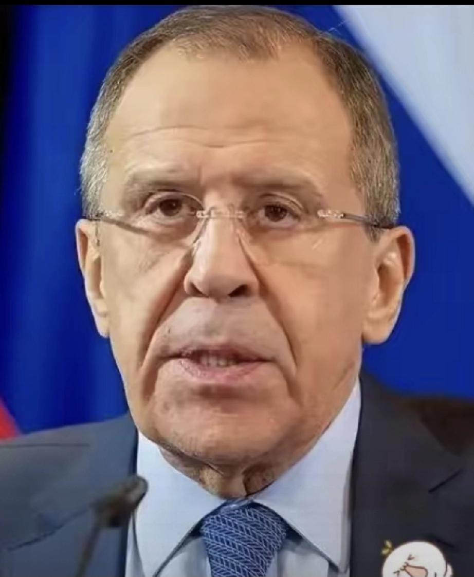 俄罗斯公开表态了！
4月24日，俄罗斯外长拉夫罗夫直接放出重磅狠话，和西方共存合