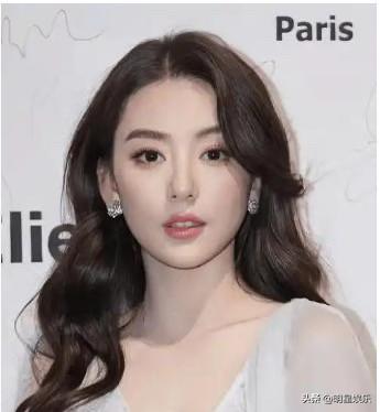 方媛真的是不太行人的气质是最骗不了人的，现在也逐渐显老