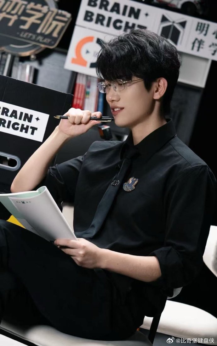 石明鑫说中国队不能输孙艺豪给中国队赢了两场燃炸赛场！《双面数局》冲刺对决看点拉满