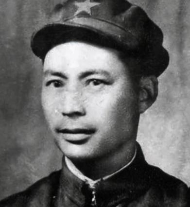 1952年，67军军长李湘在朝鲜战场视察完公事后，突发怪病，头大“如球”，最终不