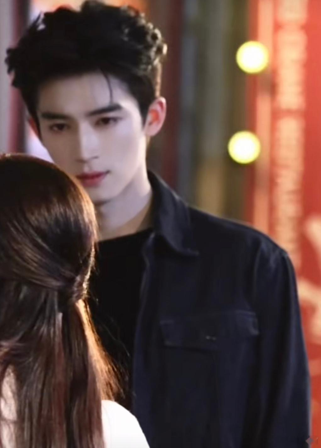 王星越《告白》周京泽夜戏路透，长得好爽！ 