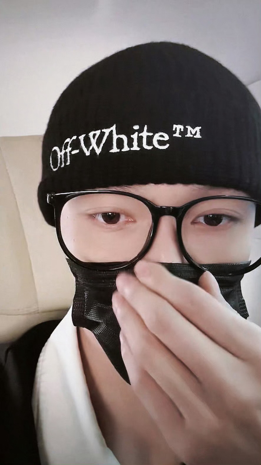 张艺兴OFFWHITE品牌代言人[爱慕][爱慕][爱慕] ​​​