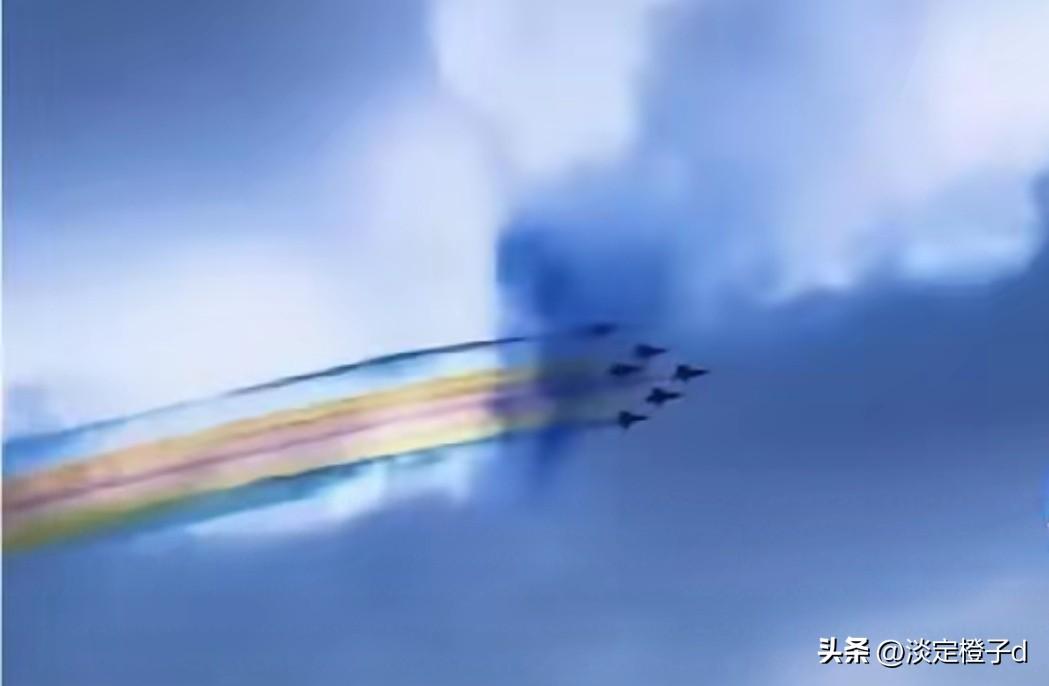 全网感念先辈付出
 
海外网友感慨中国和平场景戳心全网。
新观点指向和平从非凭空