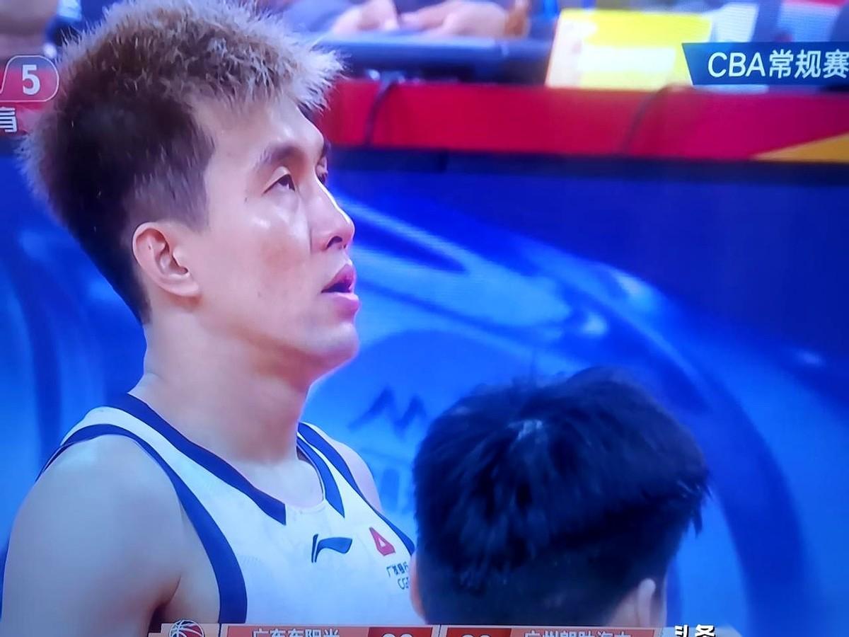 就差那么一点点了。
真的，就差一口气，广州队就能把比分扳回来。
然后，哨子响了。