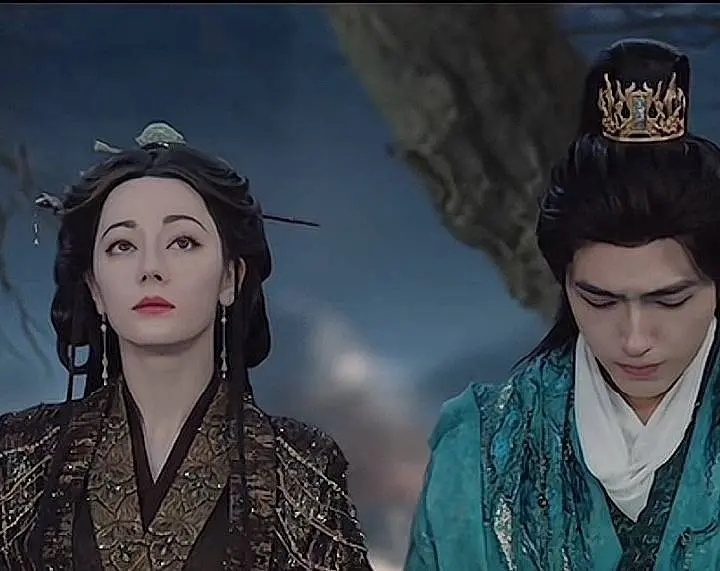 有人锐评迪丽热巴和陈飞宇是姨侄恋哈哈哈哈哈哈 