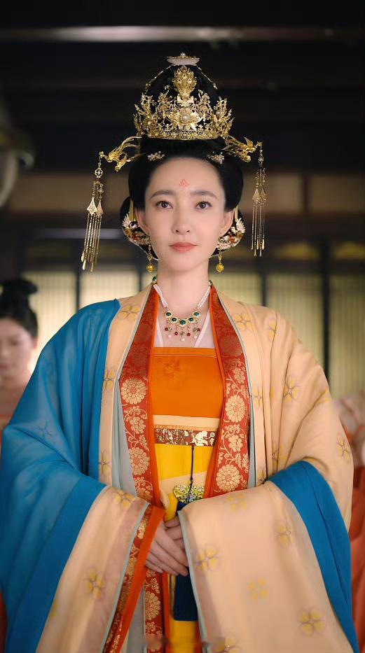 王丽坤短剧若熙传开播熙妃娘娘请收下我的膝盖，这波逆袭真的绝了🧎 ​​​