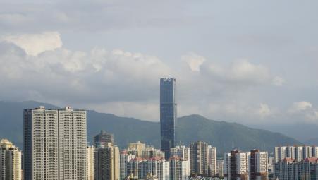 一、先说说大家最关心的：多少分能上？
2026年春季高考的数据刚刚出来。依学考（