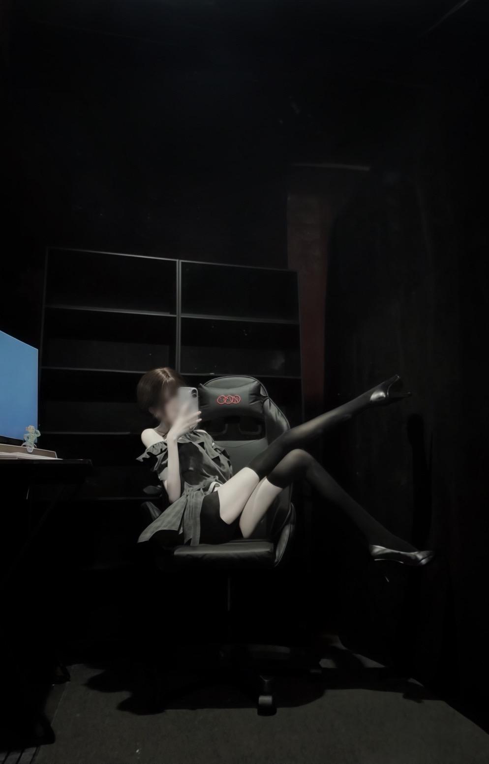 你的后知后觉太晚了 留着自己当下酒菜吧