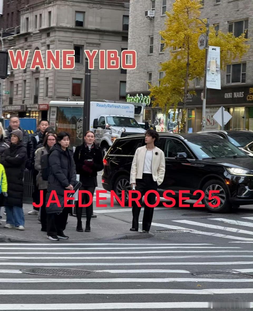 北美网友偶遇王一博北美偶遇王一博 北美网友的镜头也太会了！把王一博的帅拍得淋漓尽