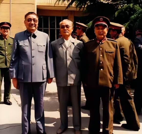 1992 年京九铁路规划时，最优省钱的原直线方案走阜阳、合肥、安庆直达九江，完全