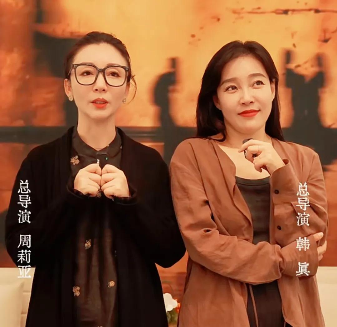 我有预感，导演行业要变天了，不是张艺谋不行了，而是九三文艺晚会办得太好了，让所有