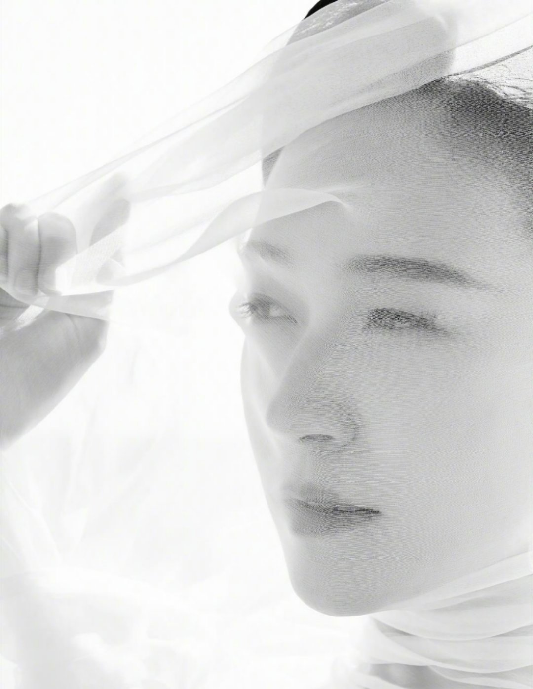 好久不见这么美这么有女人味的焦俊艳了，现在看白皮的你有点不适应