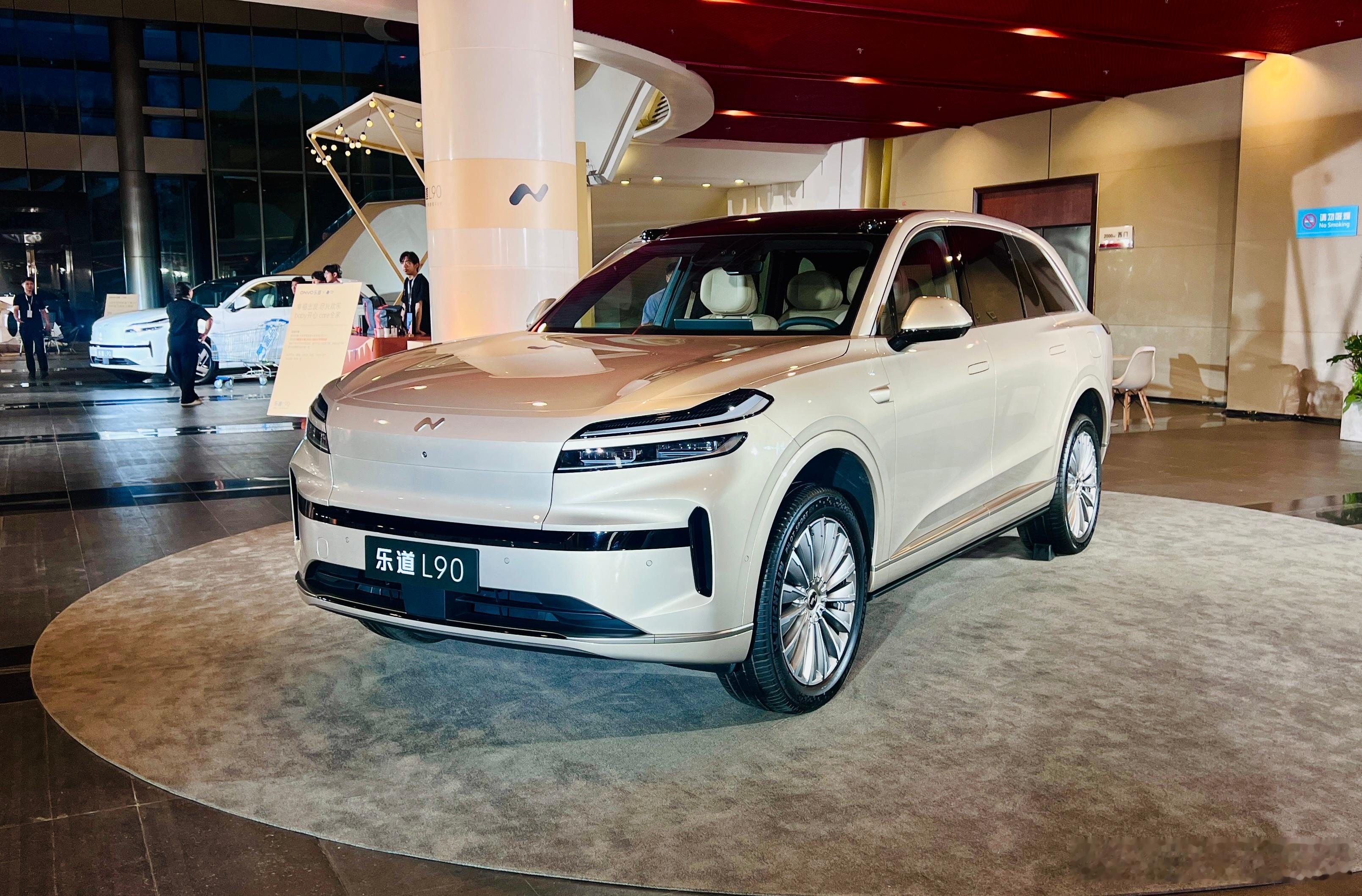 乐道L90租电19.39w、整车27.99w说是“预售”基本就这么个价了，大差不