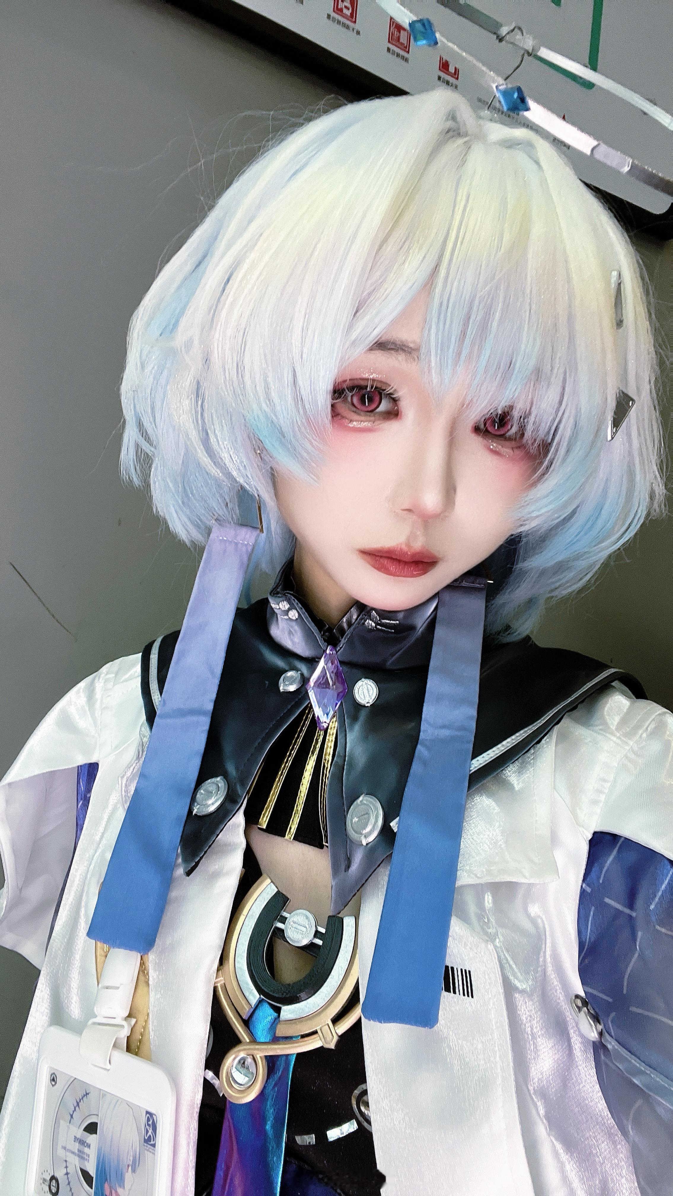 钱Kane二次元cos大赏鸣潮莫宁 我看伦敦未必有我忧郁🌧️ 
