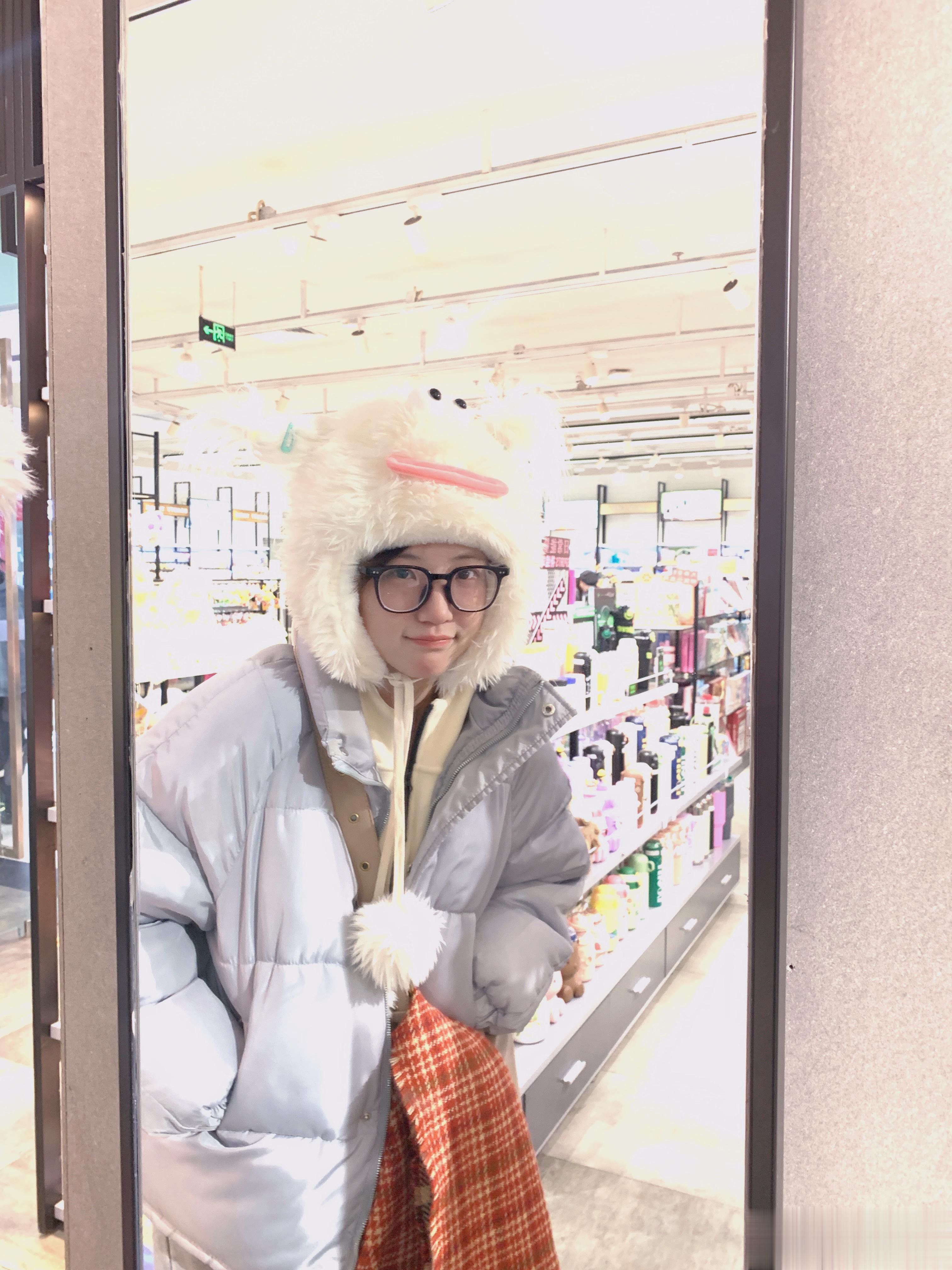 #日常[超话]##OOTD[超话]# 过冬过冬❄️ ​​​