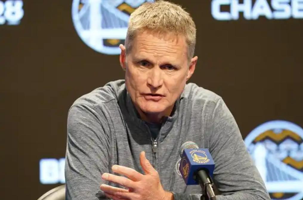 勇士科尔放劲爆言论！

若执掌 NBA，直接取消三分线救创造力，篮球圈炸锅，正反