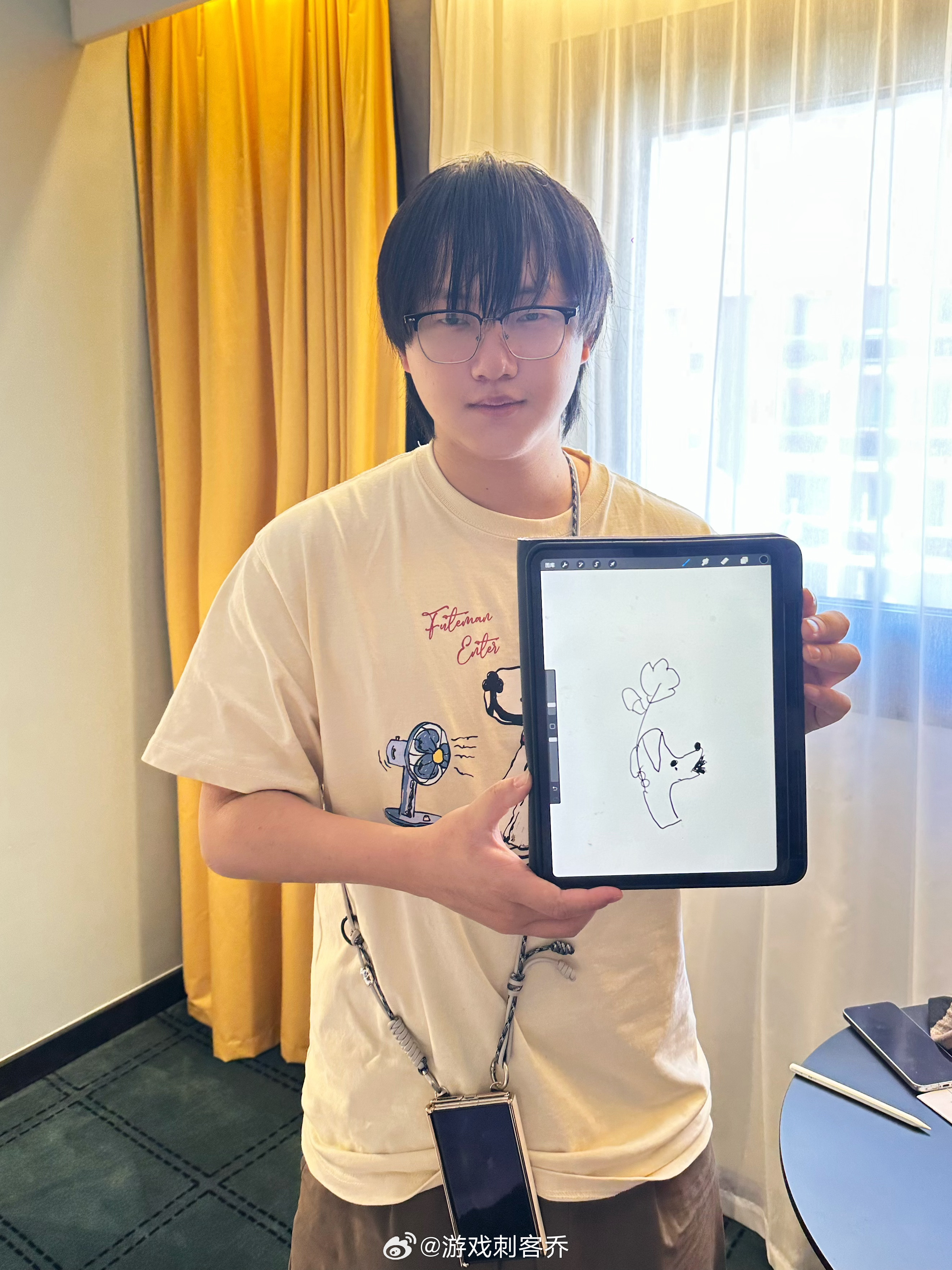Fly也在研究九门老狗体谁能想到在巴黎的Fly，业余时间在钻研老狗体，一笔一画复