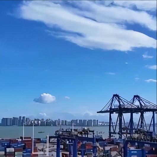 12月18日   举行海南自由贸易港全岛封关启动活动传递出4个重要信号
 
一是