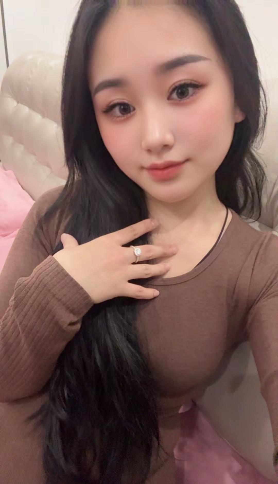 有的人谈着谈着就结婚了，而有的人走着走着就成了什么呢？