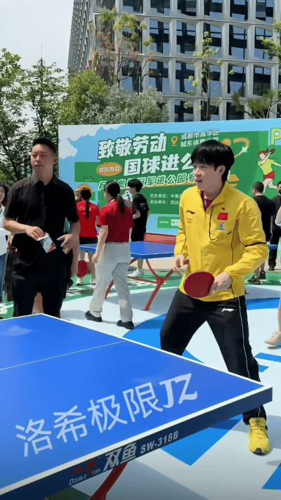 活泼开朗大男孩😲 ​​​
