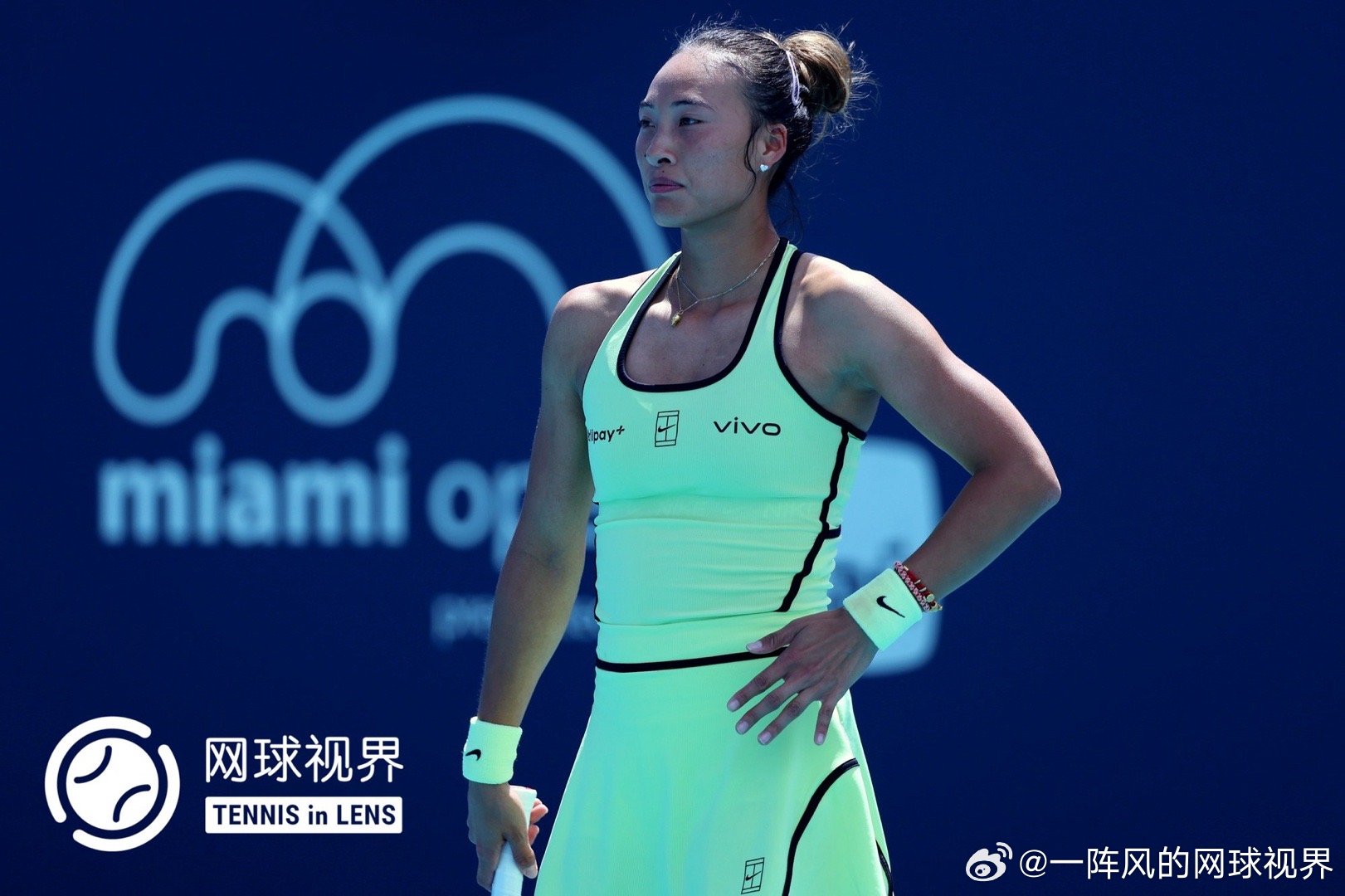 采访中我问郑钦文昨天等了一天，结果最后比赛取消了，当时是啥感受？“确实昨天赛事总