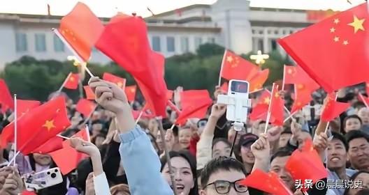为什么美国打伊拉克不用找证据、俄罗斯进格鲁吉亚不用问联合国，而中国在自家南海种个