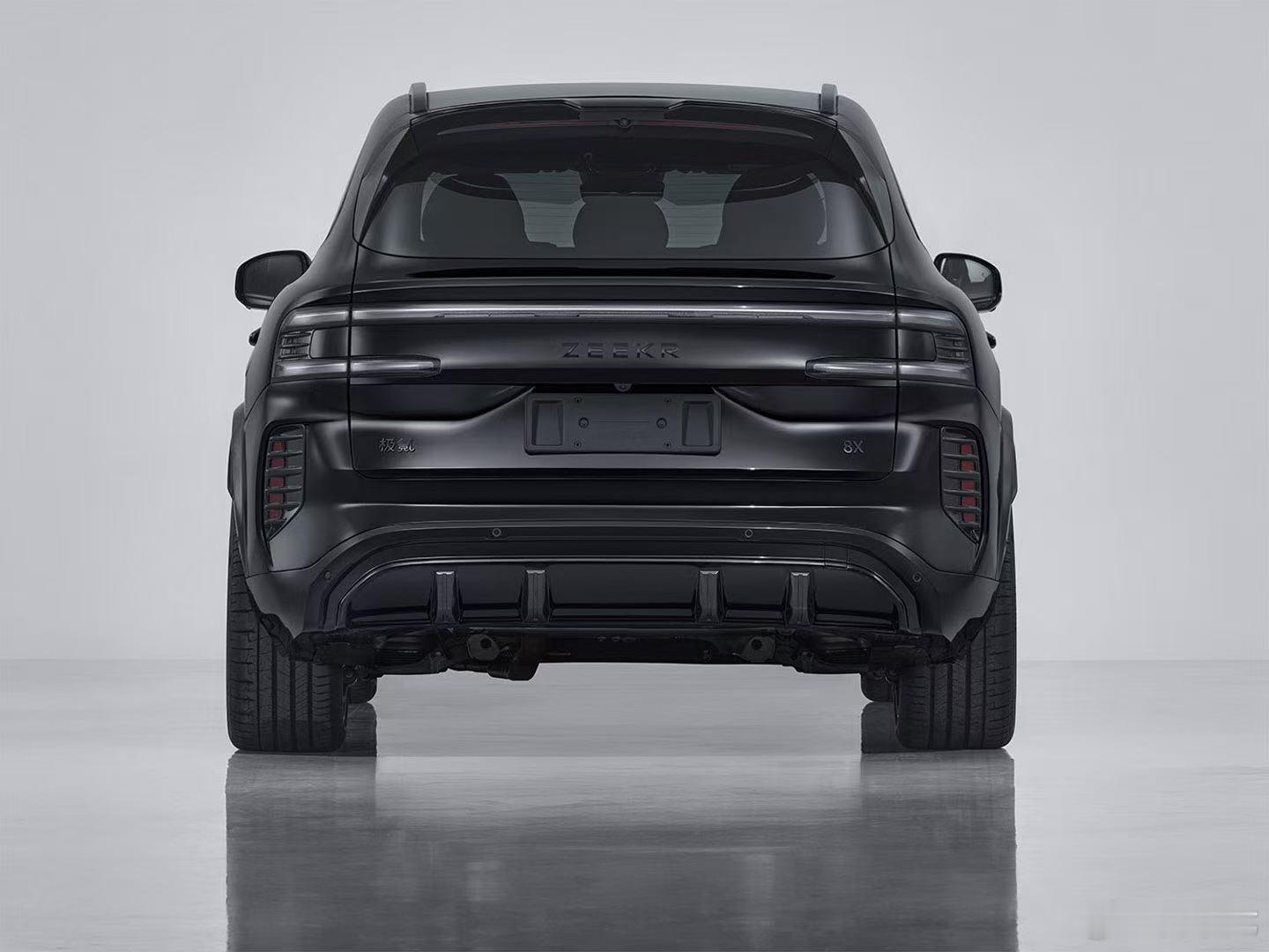 今天工信部发布多款新车，猜测极氪8X 将集成超级电混架构的顶级技术，拥有1400