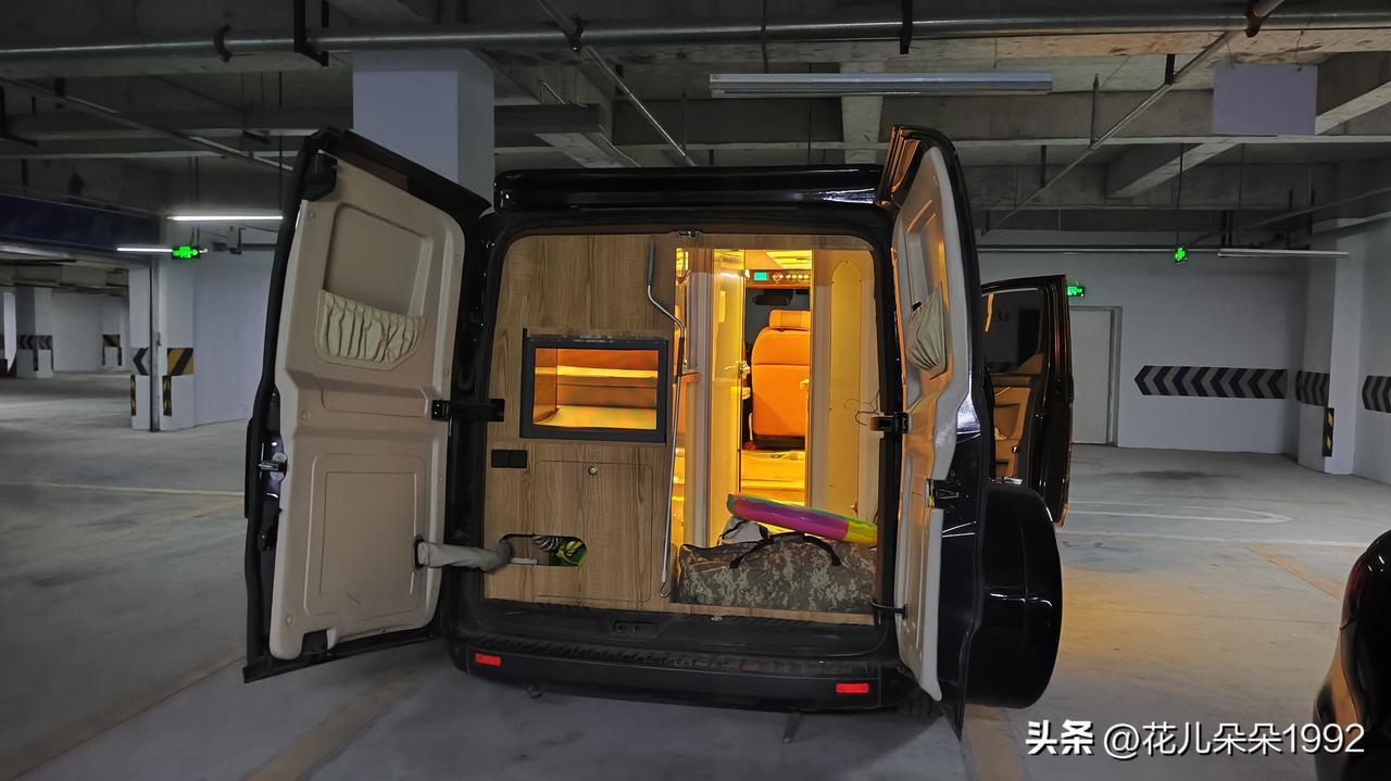 开了几年房车说说使用成本。
      买房车时销售只会告诉你买的便宜的房车二三