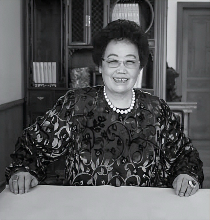 陈丽华逝世富华国际集团荣誉主席、中国紫檀博物馆馆长陈丽华女士，于2026年4月5