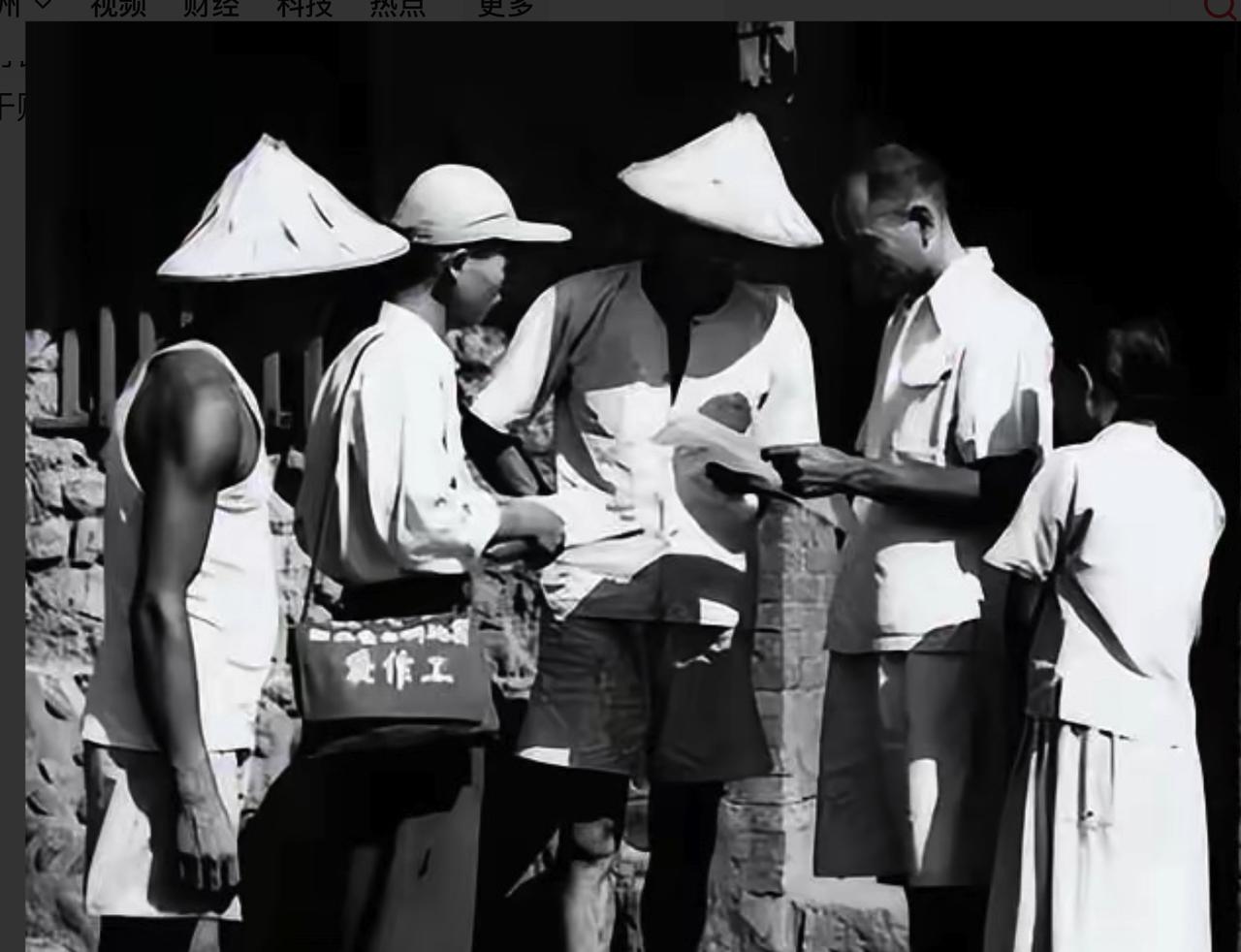 1947年，地主放走地下党员，敌人上门算账，他却冷笑：“敢动我？知道我弟弟是谁吗