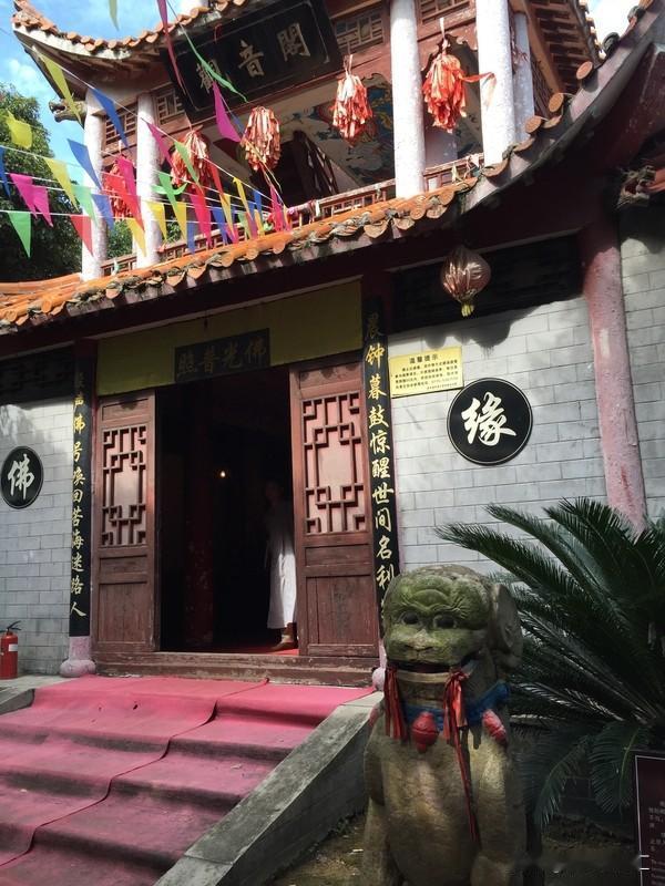 出门旅游，谁都不想在景区被坑被宰客，我有些小经验可以分享。
提前做好功课很重要。